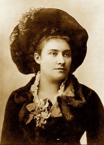 amalie_materna_portrait.jpg